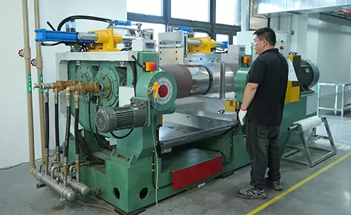  Officina per miscelazione gomma 